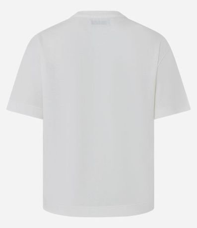 Remera Box con Bordado Floral delantero 7