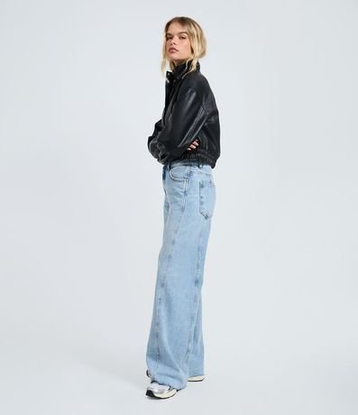 Pantalón Wide en Jeans con Cintura Mediana y Recortes