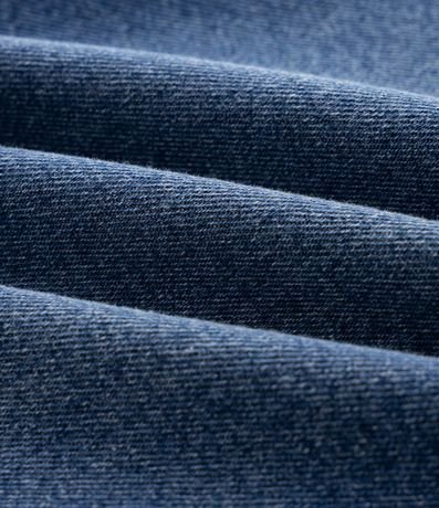 Pantalón de Jean Recto con Elastano y Efecto Laser 7