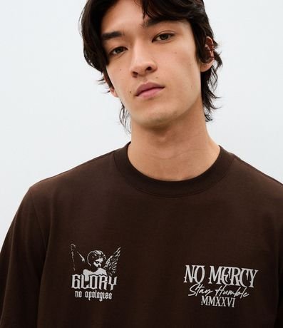 Remera Manga Corta No Mercy con Estampa en la Espalda 3