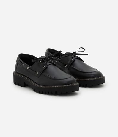 Zapato Dockside en Cuero con Suela track y Detalle de Ojale 2