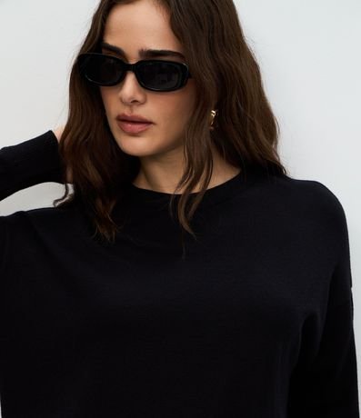 Blusa en Punto con Aplicación de Encaje en el Ruedo 3