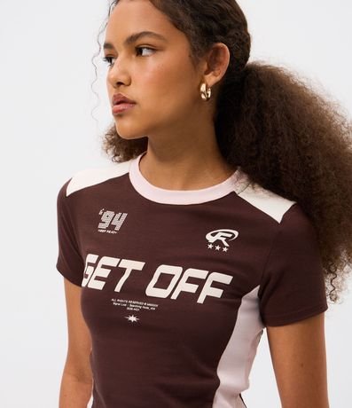 Remera en Algodón con Estampa College y Lettering Get Off 3