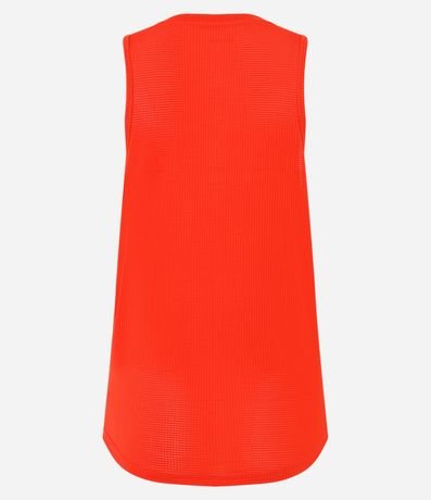 Musculosa Deportiva en Microfibra Texturizada y Bajo Redondeado 3