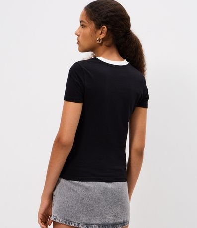 Remera en Algodón con Estampa de Kuromi y Detalle Contrastante 4
