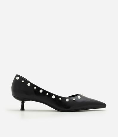 Zapato en PU con Salto Kitten Heel y Aplicación de Studs