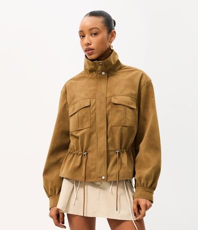 Campera en PU con Textura Aterciopelada y Ajuste en la Cintura