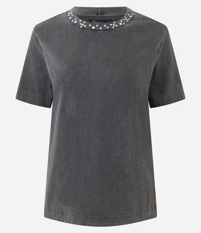 Remera con Efecto de Lavado y Aplicación de Brillos en el Cuello 5