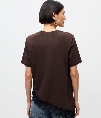 Remera Alargada en Algodón con Ruedo Asimétrico en Encaje 4