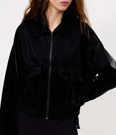 Campera Regular en PU Texturizado 3