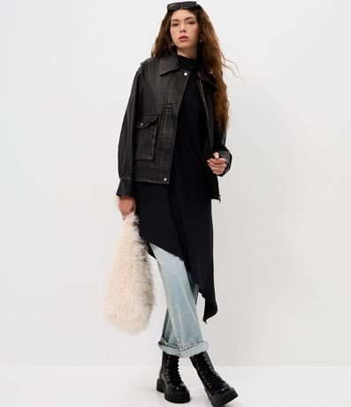 Campera Oversized en PU con Bolsillo 2