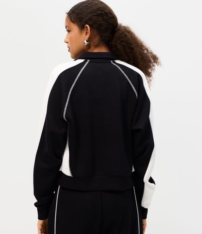 Campera en Malla con Cremallera y Detalles Contrastantes 4