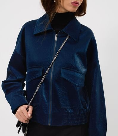 Campera Regular en PU Texturizado 4