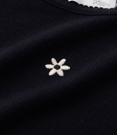 Remera Slim Infantil en Algodón Canelado con Bordado Flor – Talle 1 a 6 años 5