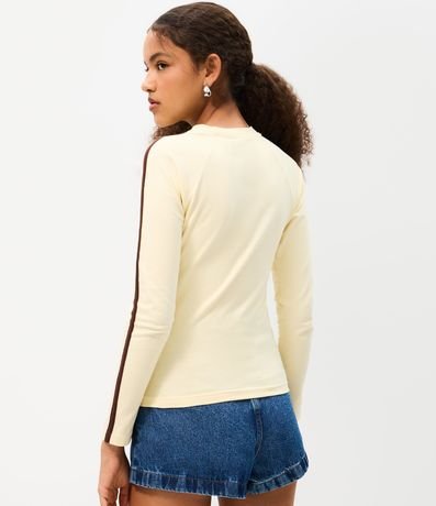 Blusa Manga Larga en Algodón con Estampa de Overdrive y Bies Contrastante 4