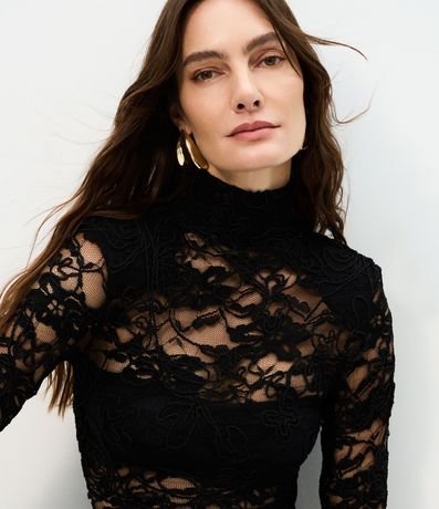 Blusa en Encaje con Manga Larga y Hombreras 3