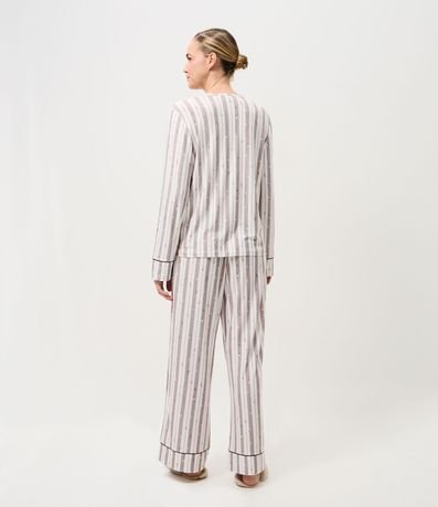 Pijama Largo en Peach Touch con Estampa de Rayas Contrastante 4