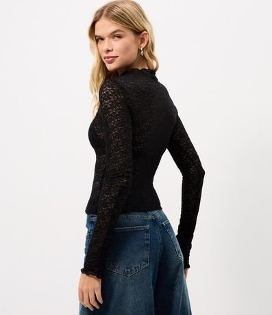 Blusa Manga Larga en Encaje Texturizada con Cuello Alto 2