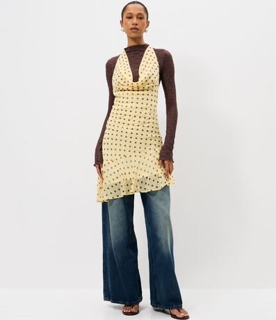 Blusa Manga Larga en Encaje Texturizada con Cuello Alto 2