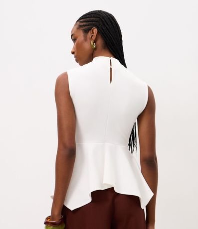 Blusa con Cuello Alto y Bajo Peplum Asimétrico 4