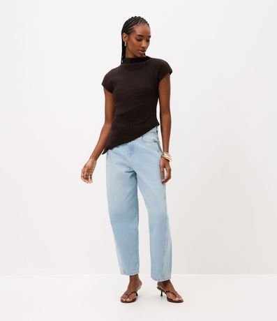 Blusa en Punto con Cuello Alto y Bajo Asimétrico 2