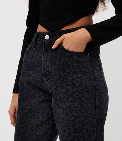 Pantalón Recto Cropped en Jeans con Cintura Alta y Estampa Animal Print 4