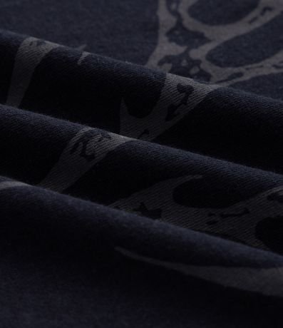 Remera Comfort en Algodón con Estampado Tribal 7