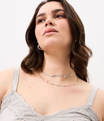 Blusa Alargada en Satén con Encaje Curve & Plus Size 7