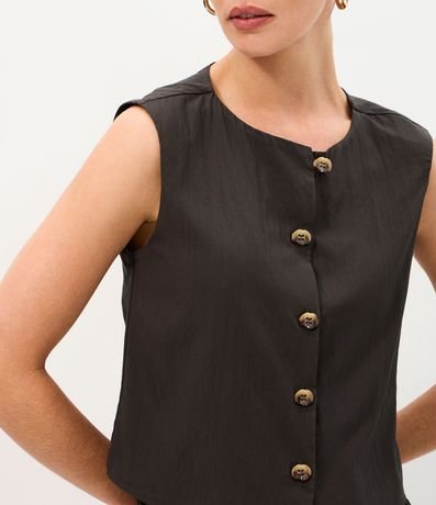 Blusa con Bretel Ancho y Botones Delanteros 3