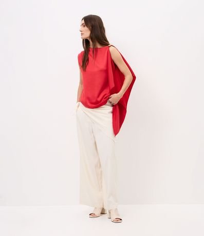 Blusa Satinada Asimétrica con Adornos en el Hombro 2