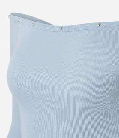 Blusa en Viscosa con Escote Hombro a Hombro y Piedras en el Escote 7