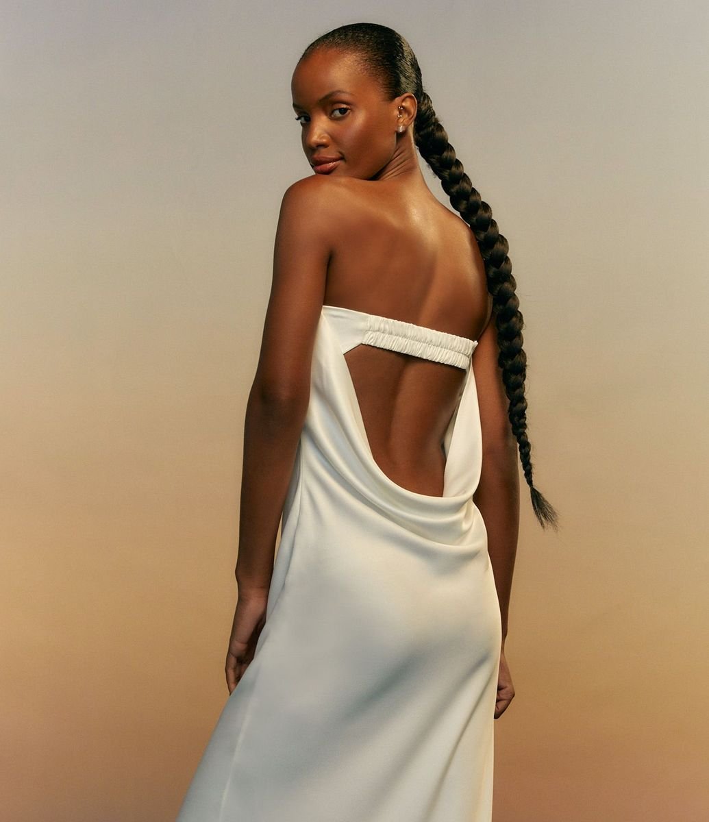 Vestidos largos de satén con tirantes spaghetti y cuerpo plisado Regencia
